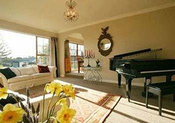 Bed & Breakfast Tudor Manor