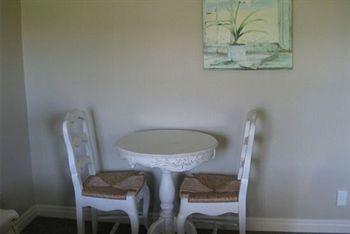 Tudor Manor Bed & Breakfast Paraparaumu