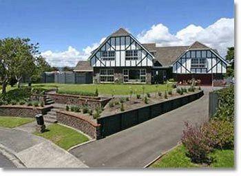 Bed & Breakfast Tudor Manor Paraparaumu