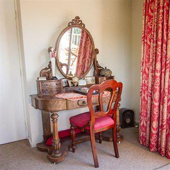 Tudor Manor 3*