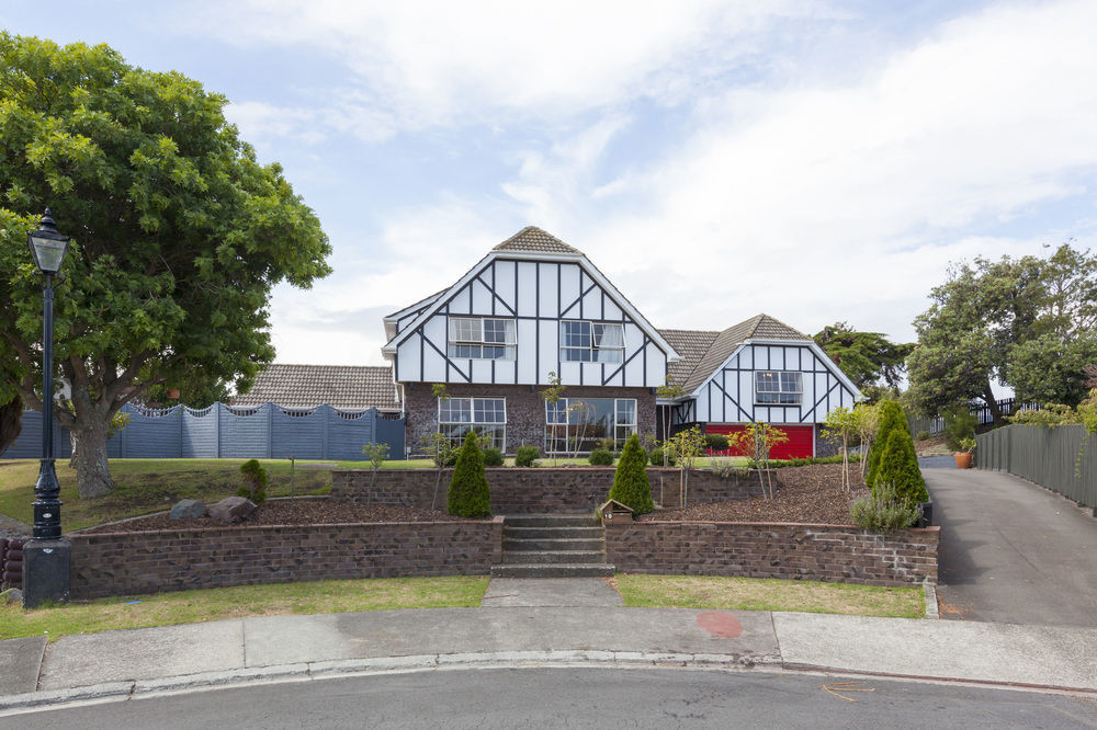 Bed & Breakfast Tudor Manor 3*